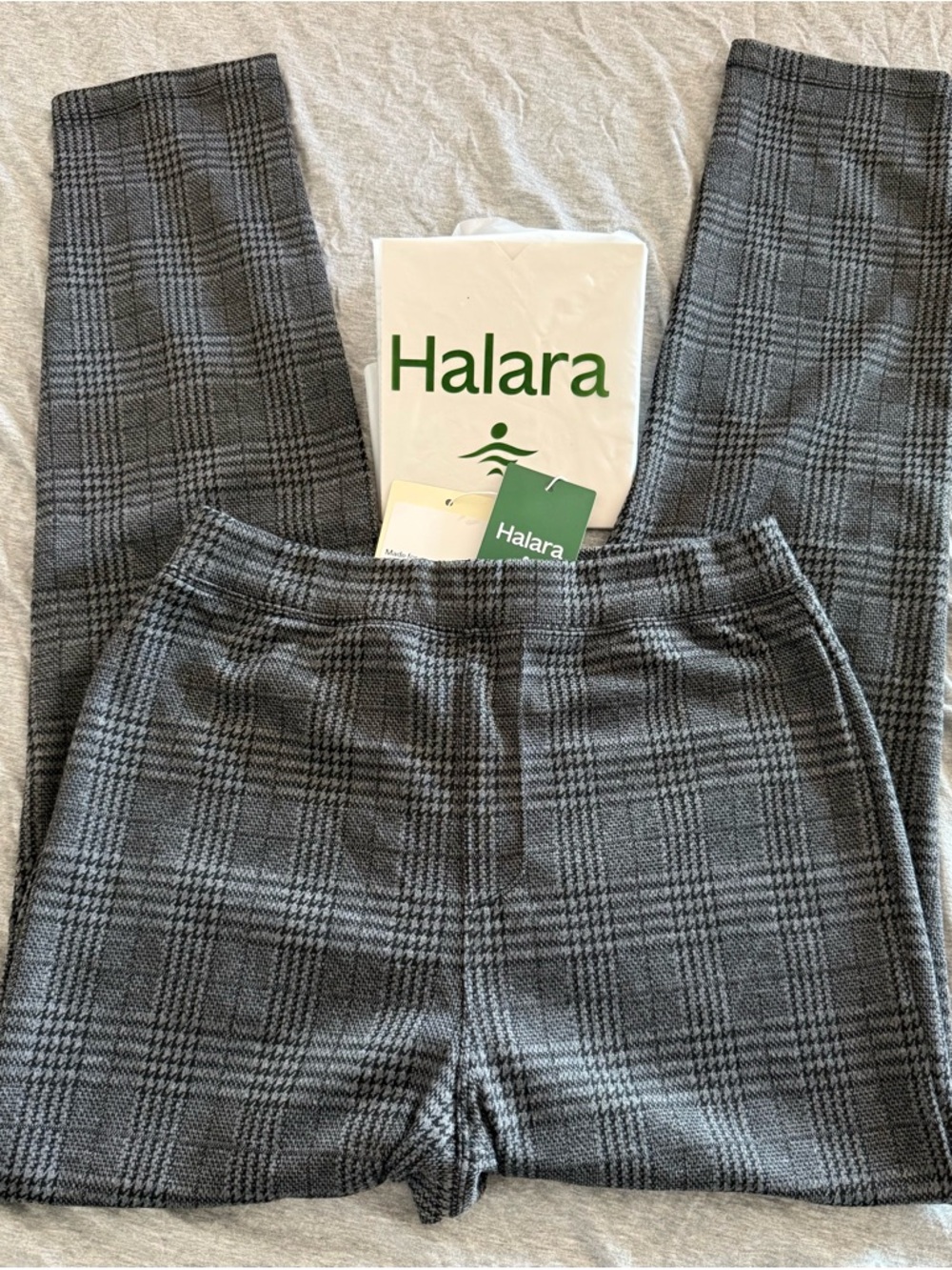 HALARA Black & Gray Glen Plaid Leggings